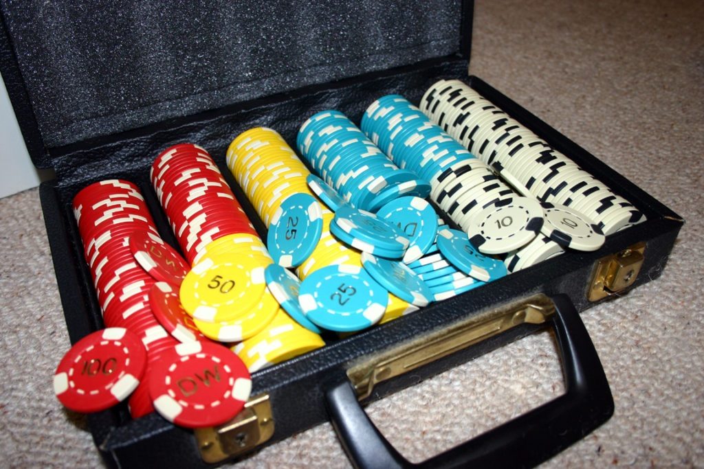 Reasons to Get on the Board of Online Gambling Niche